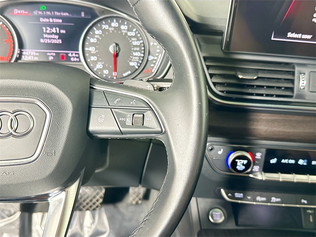 2022 Audi Q5 45 S line Premium photo 15