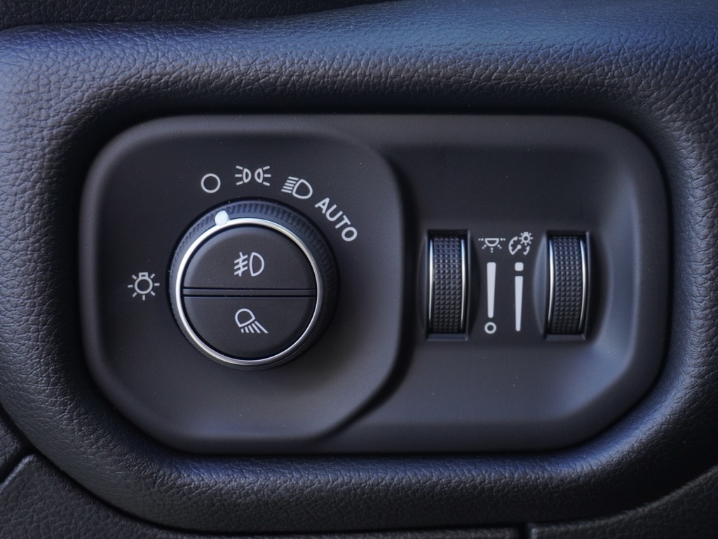 2026 Ram 1500 Rebel photo 13