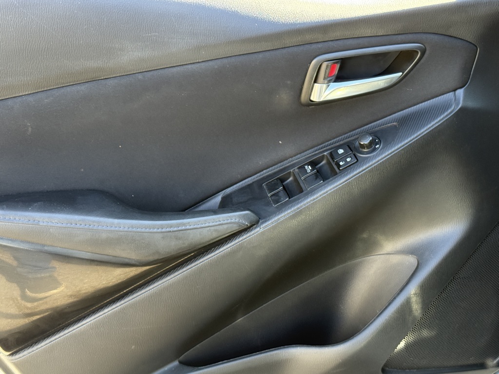 2017 Toyota Yaris iA Base photo 16