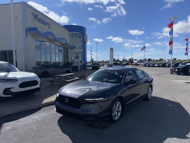 2025 Honda Accord LX's photo