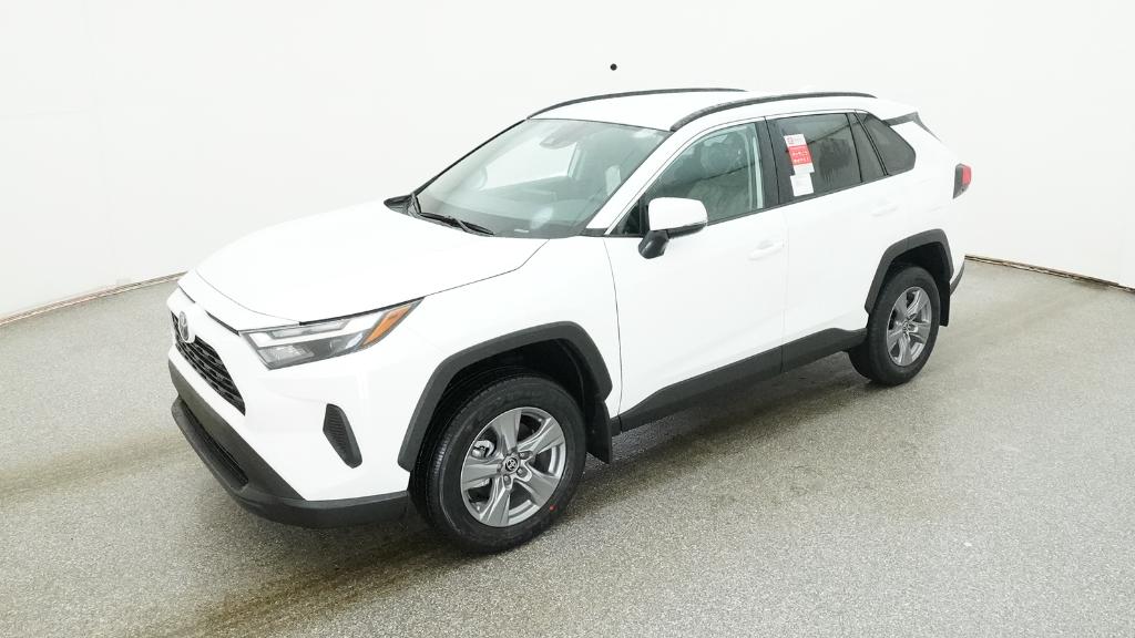2025 Toyota RAV4 XLE's photo