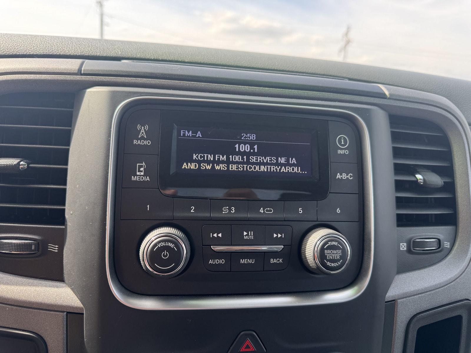 2017 Ram 2500 Tradesman photo 15