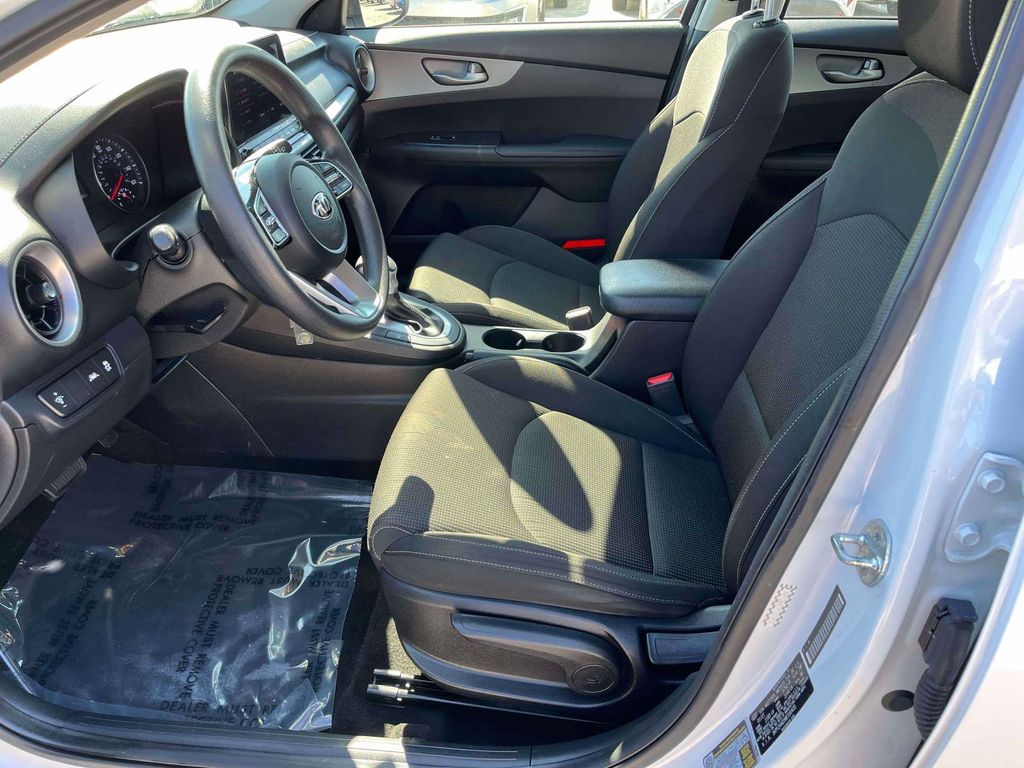 2021 Kia Forte LXS photo 13