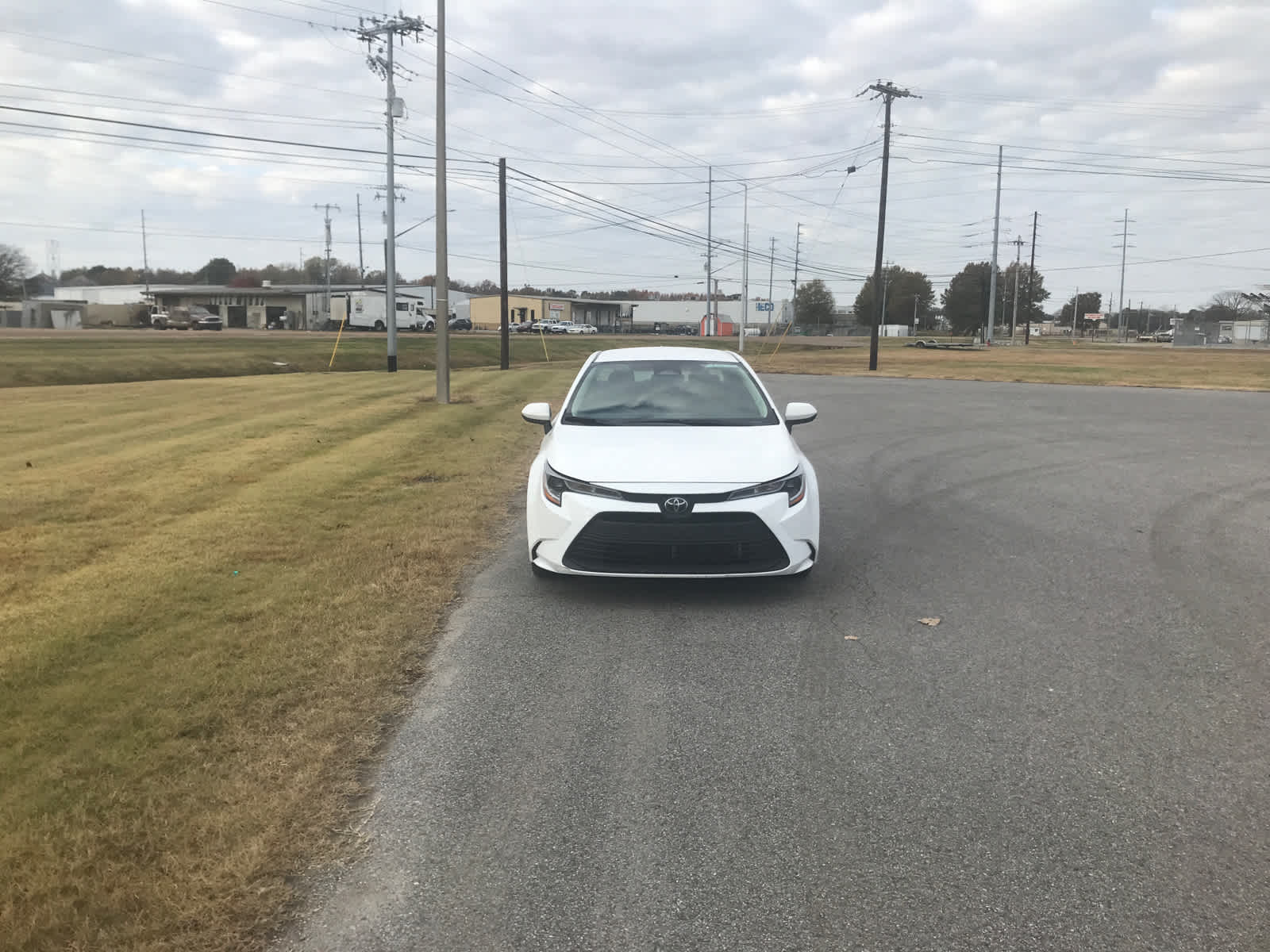 2025 Toyota Corolla LE photo 4