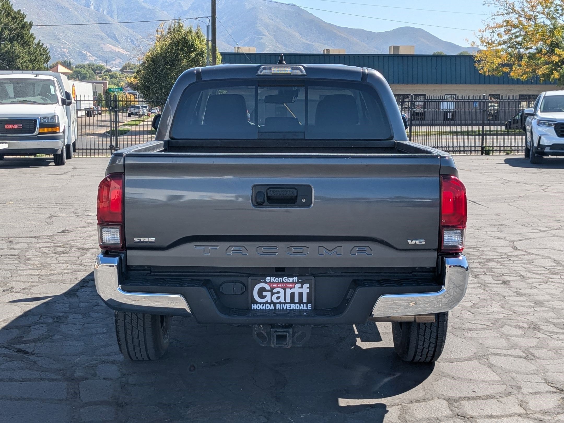 2020 Toyota Tacoma SR5 photo 4