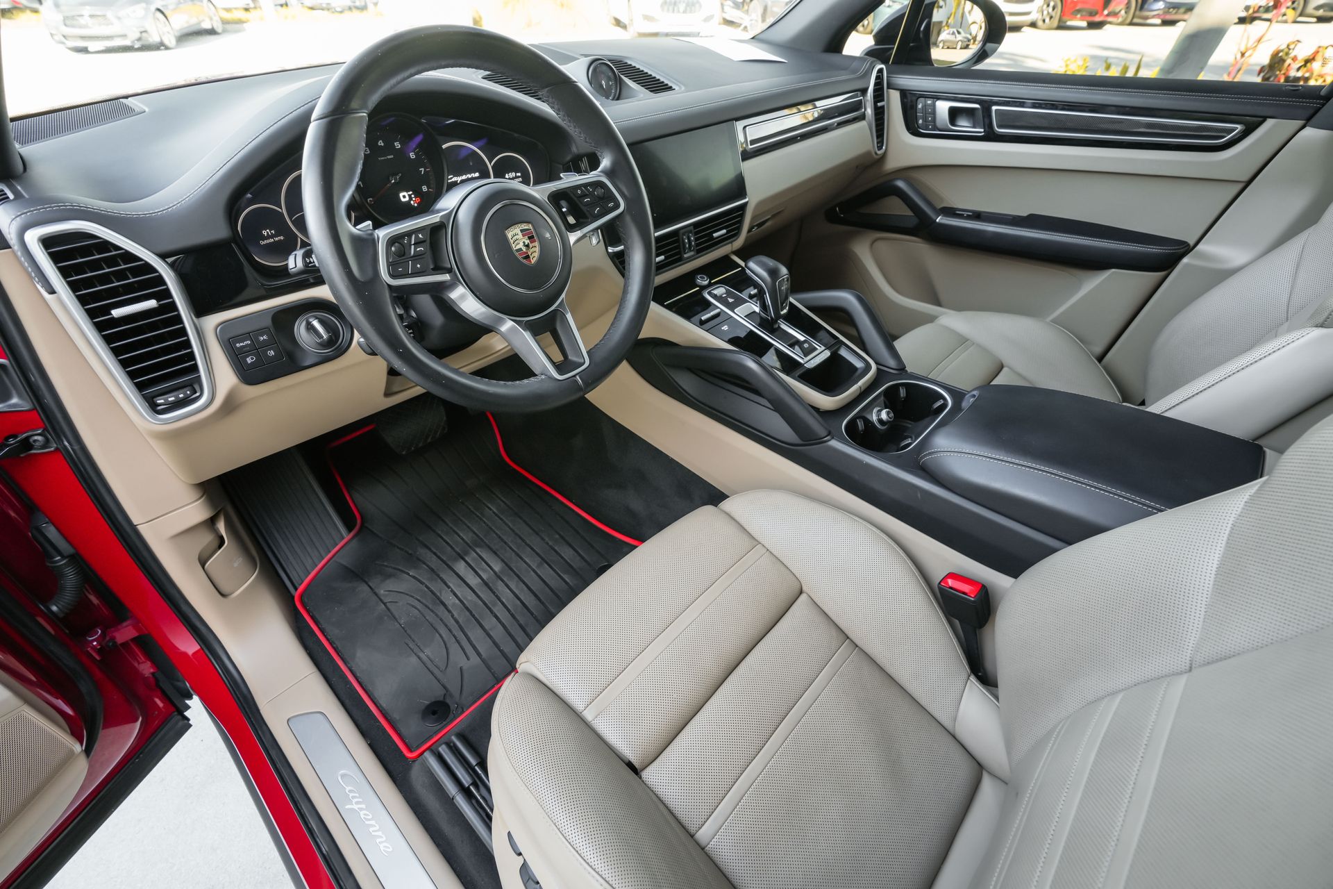 2023 Porsche Cayenne Platinum Edition photo 14