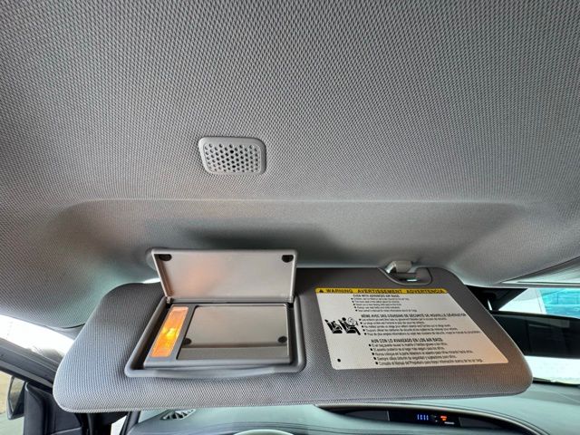 2019 Toyota Highlander LE photo 31