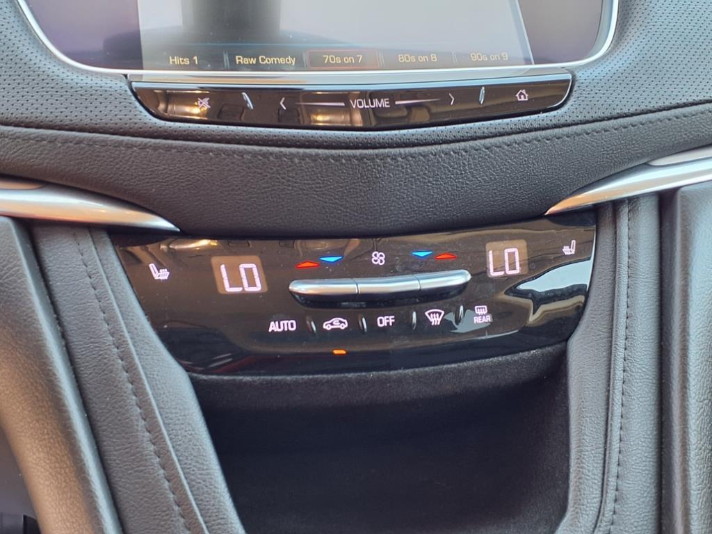 2018 Cadillac XT5 Luxury photo 10
