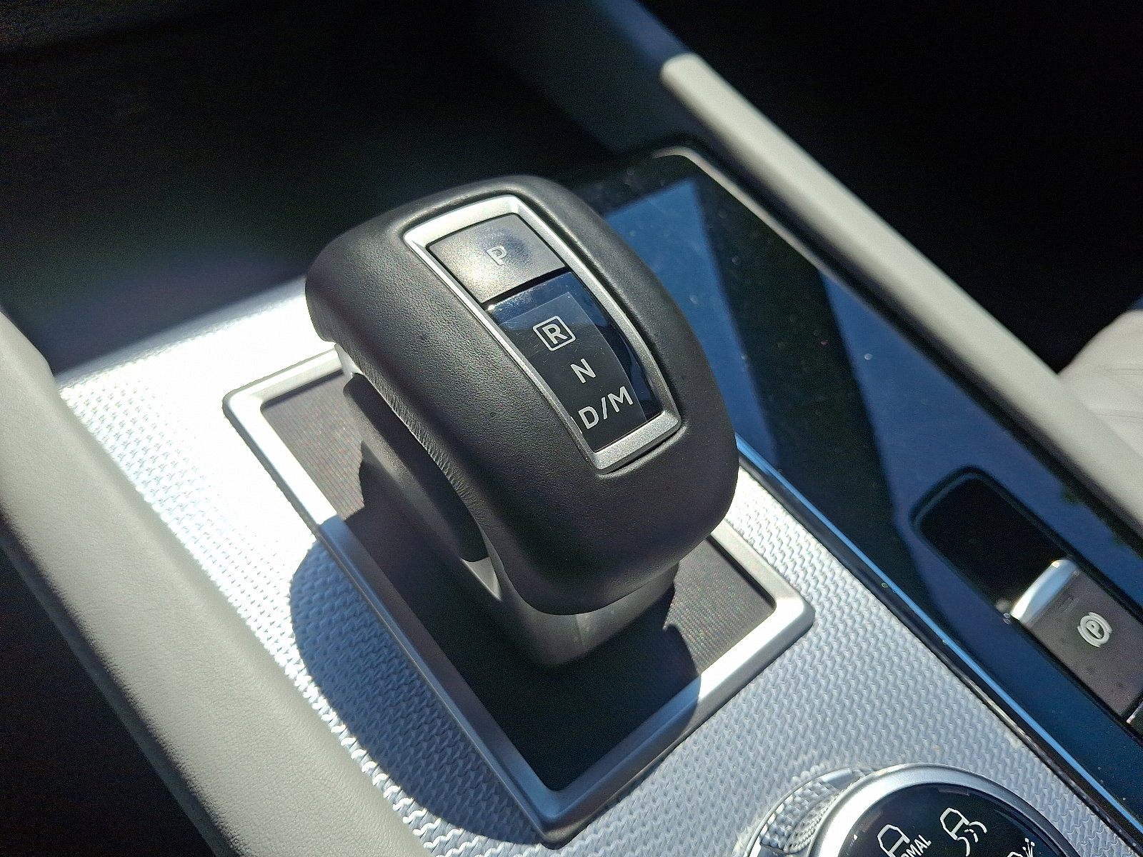 2023 Mitsubishi Outlander SEL photo 13