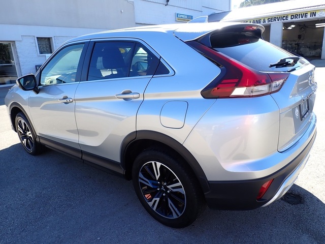 2024 Mitsubishi Eclipse Cross SEL photo 3
