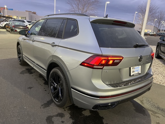 2024 Volkswagen Tiguan SE R-Line Black photo 3