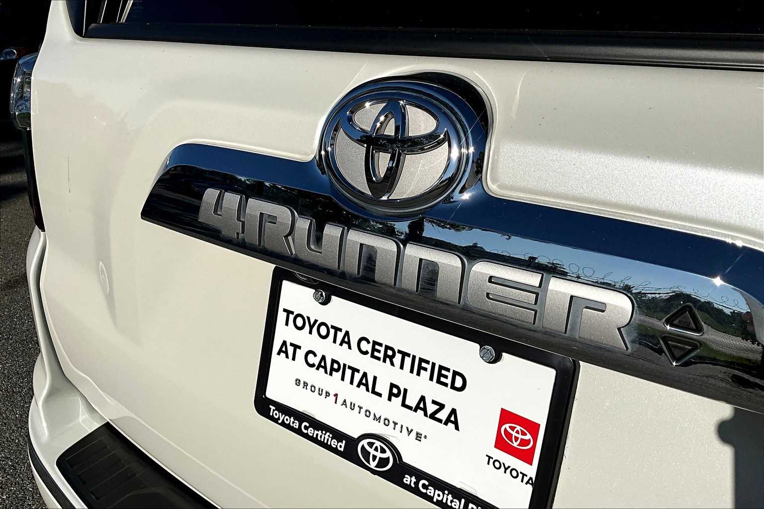 2023 Toyota 4Runner Limited photo 9