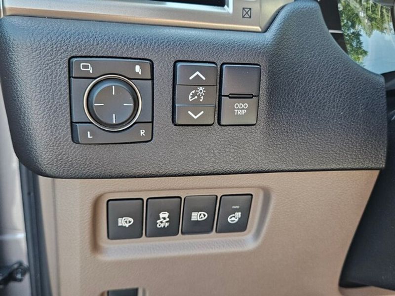 2021 Lexus GX 460 Premium photo 27
