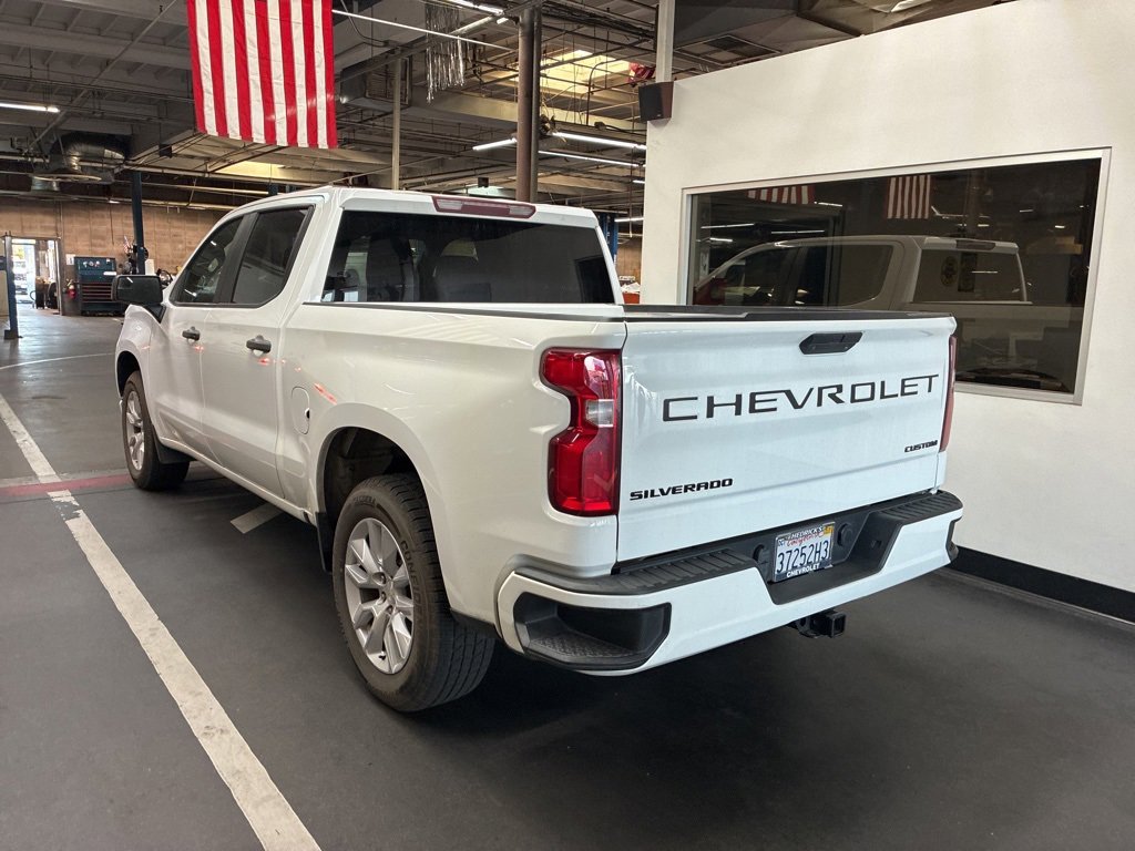2021 Chevrolet Silverado 1500 Custom photo 2