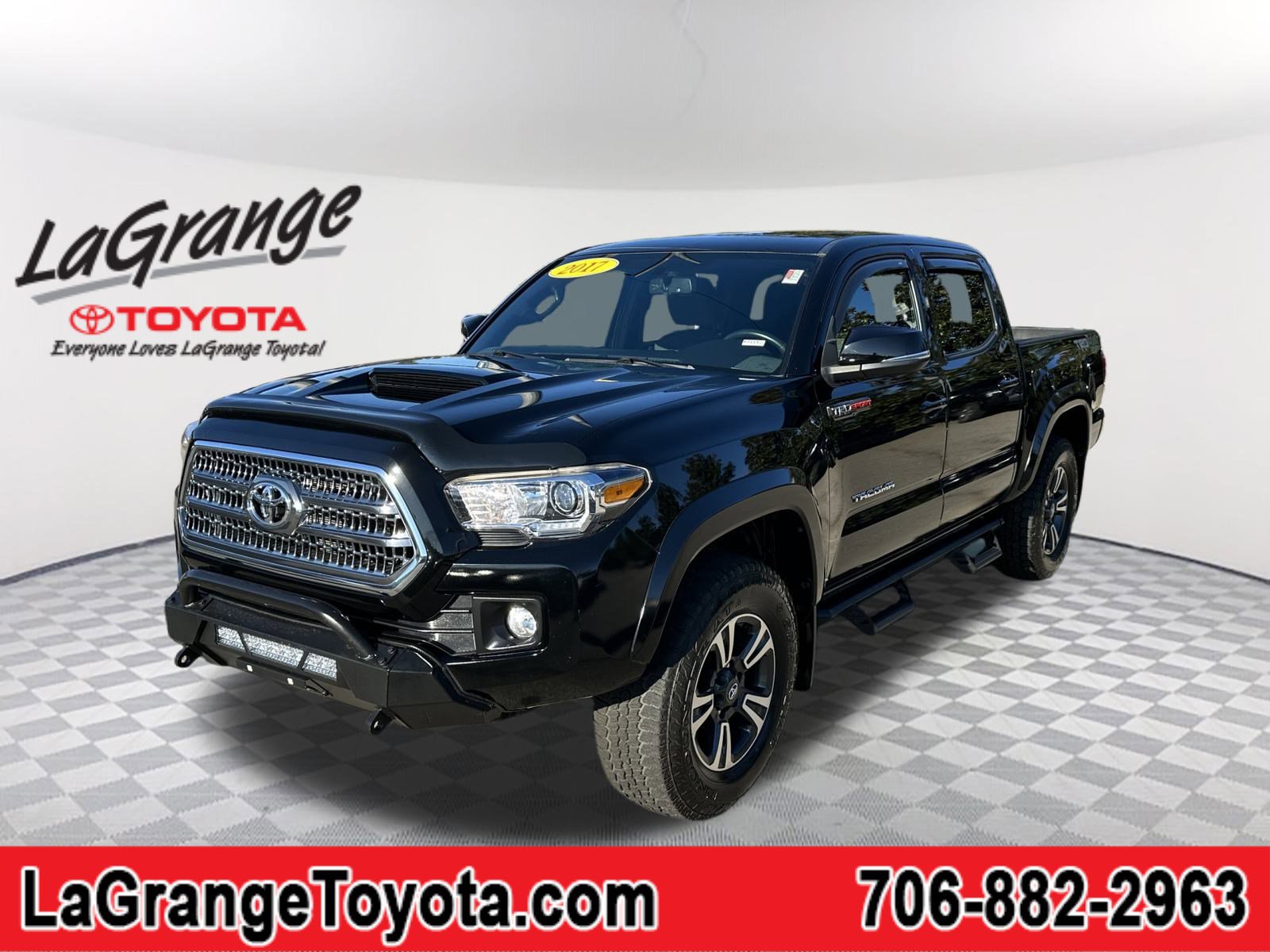 2017 Toyota Tacoma TRD Sport's photo