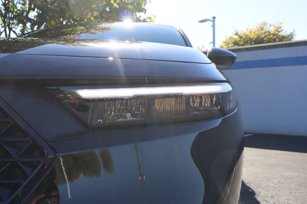 2025 Honda Accord Hybrid Sport-L photo 9