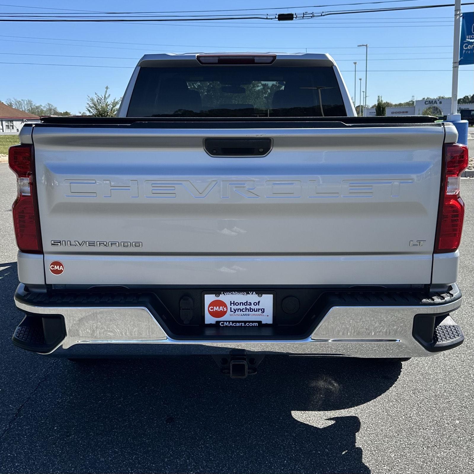 2020 Chevrolet Silverado 1500 LT photo 3