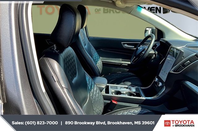 2024 Ford Edge Titanium photo 6