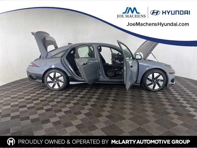 2024 Hyundai Ioniq 6 SE photo 19