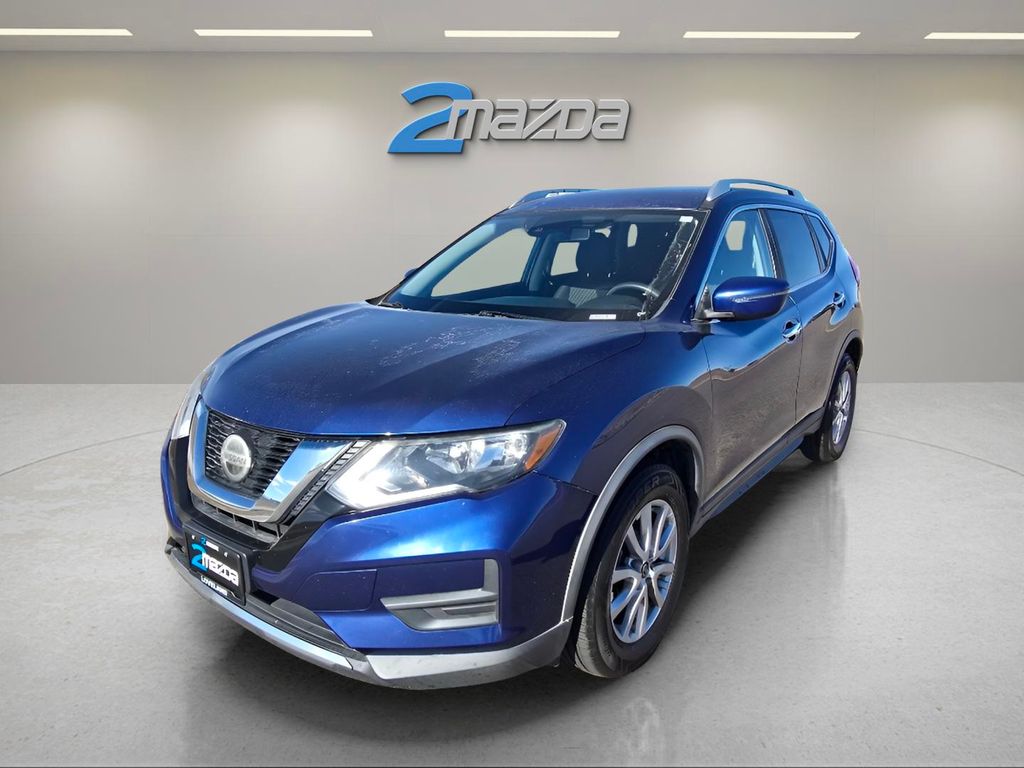 2019 Nissan Rogue SV's photo