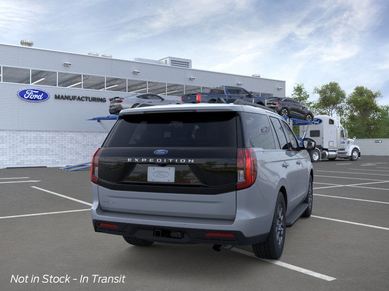 2025 Ford Expedition photo 6