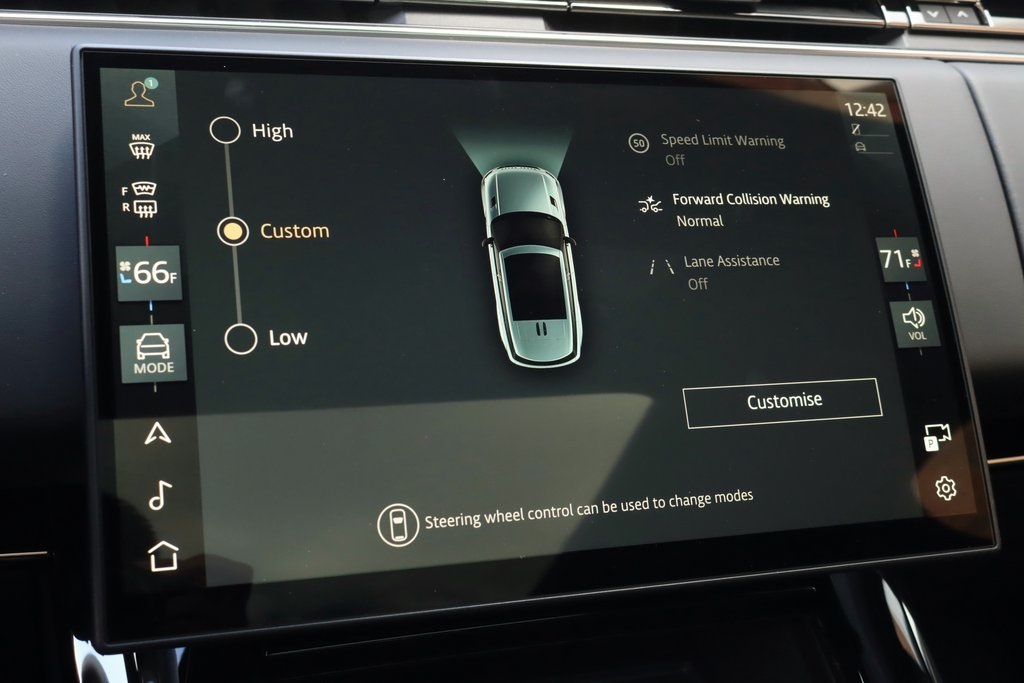 2025 Land Rover Range Rover Sport SE photo 18