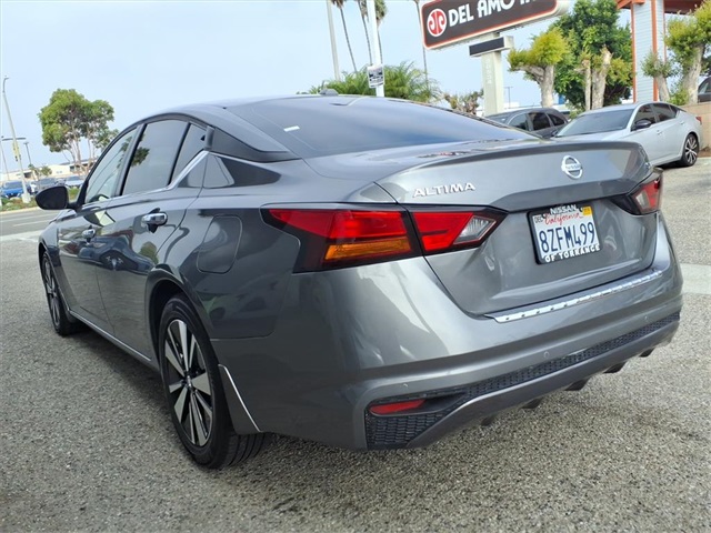 2021 Nissan Altima 2.5 SV photo 3