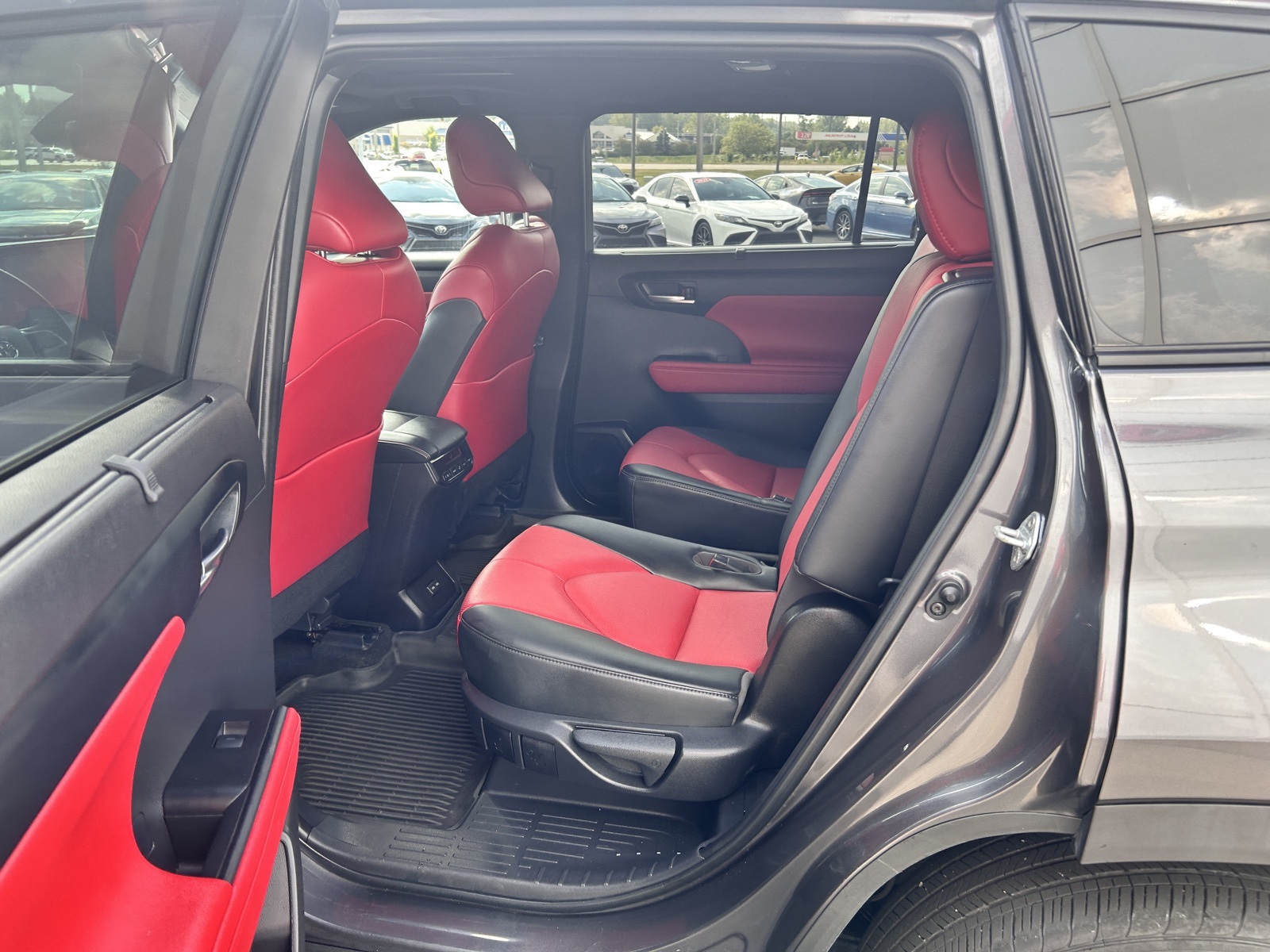 2023 Toyota Highlander XSE photo 17