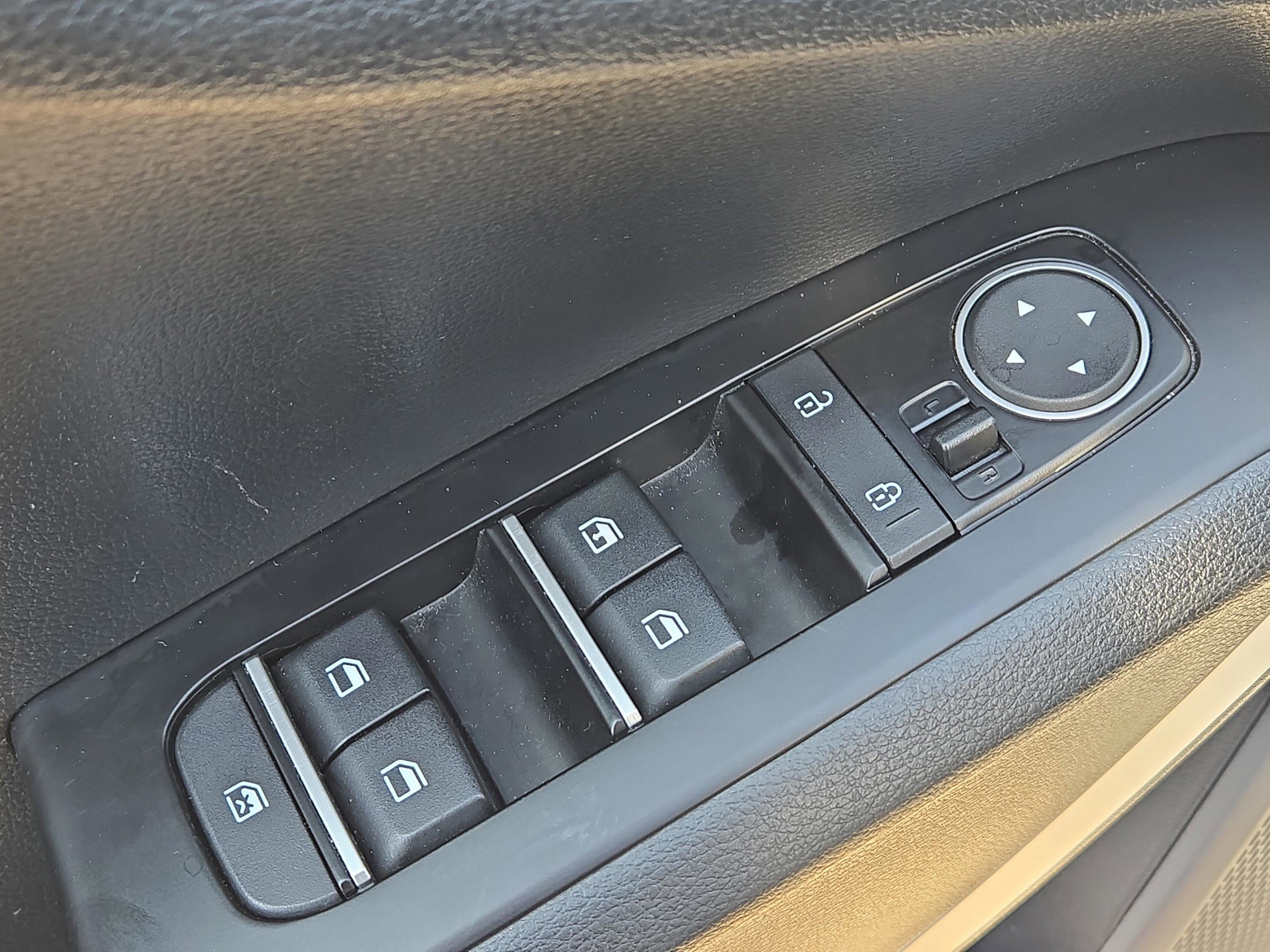 2024 Kia Soul LX photo 14