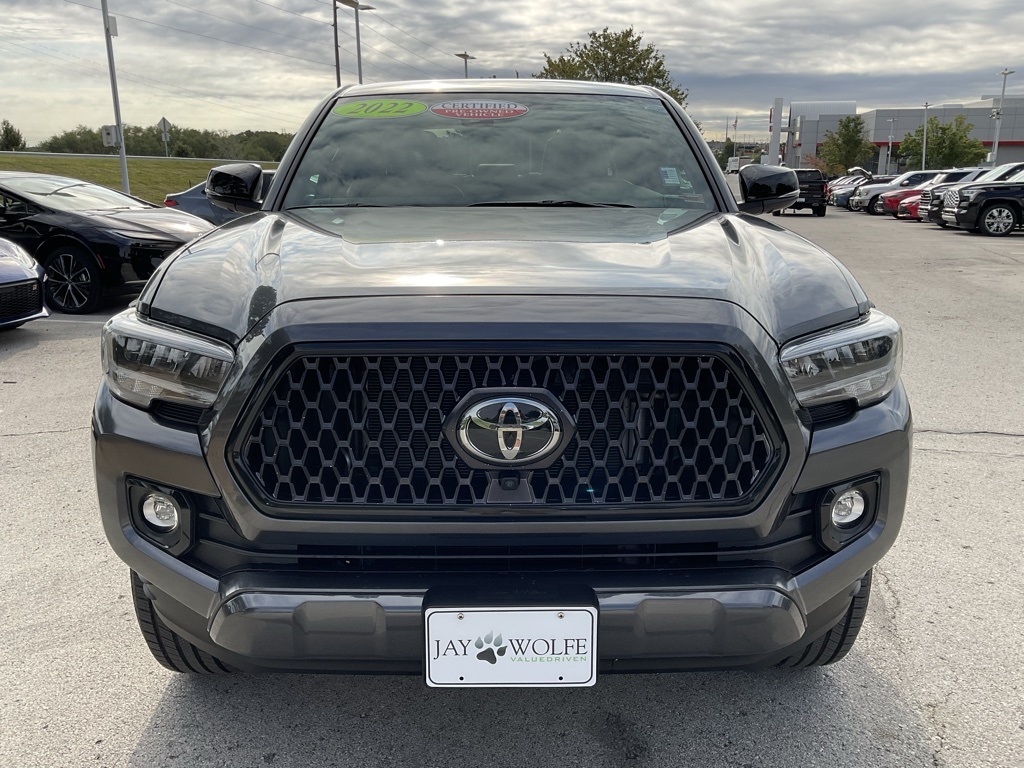 Certified 2022 Toyota Tacoma Limited with VIN 3TMGZ5AN5NM526740 for sale in Kansas City