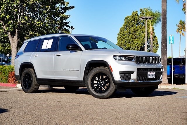 2023 Jeep Grand Cherokee L Laredo