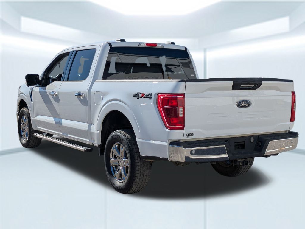 2023 Ford F-150 XLT photo 3