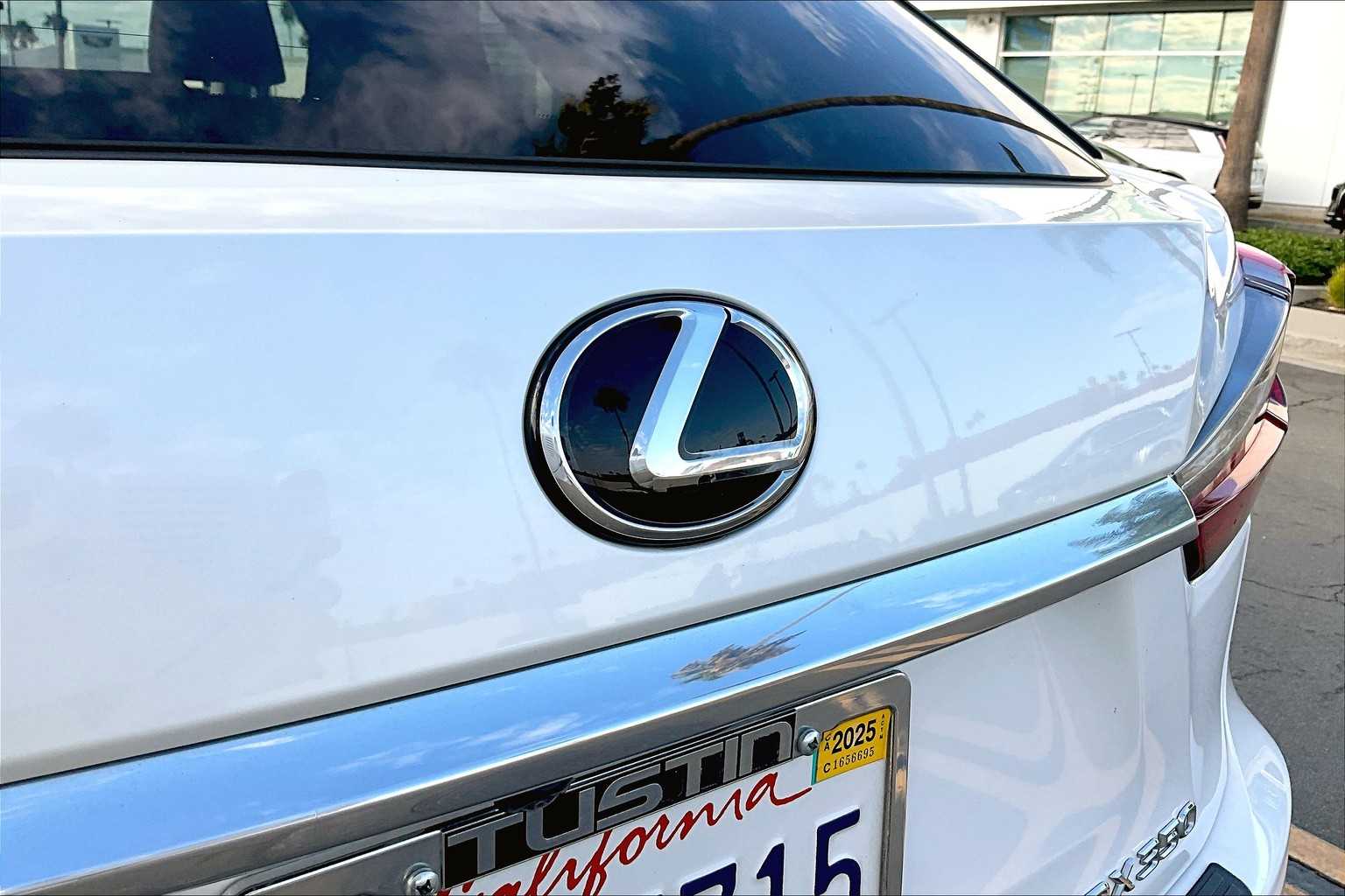 2022 Lexus RX photo 28
