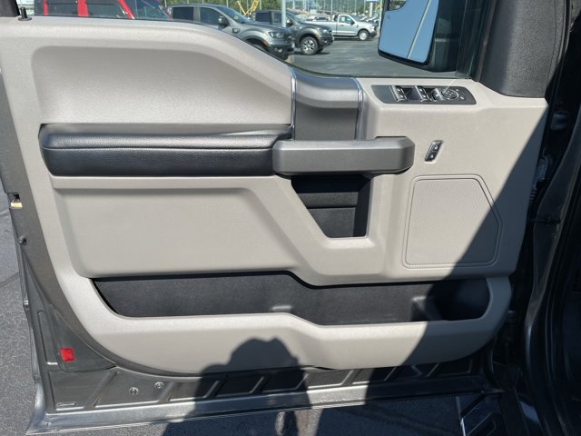 2017 Ford F-150 XLT photo 26