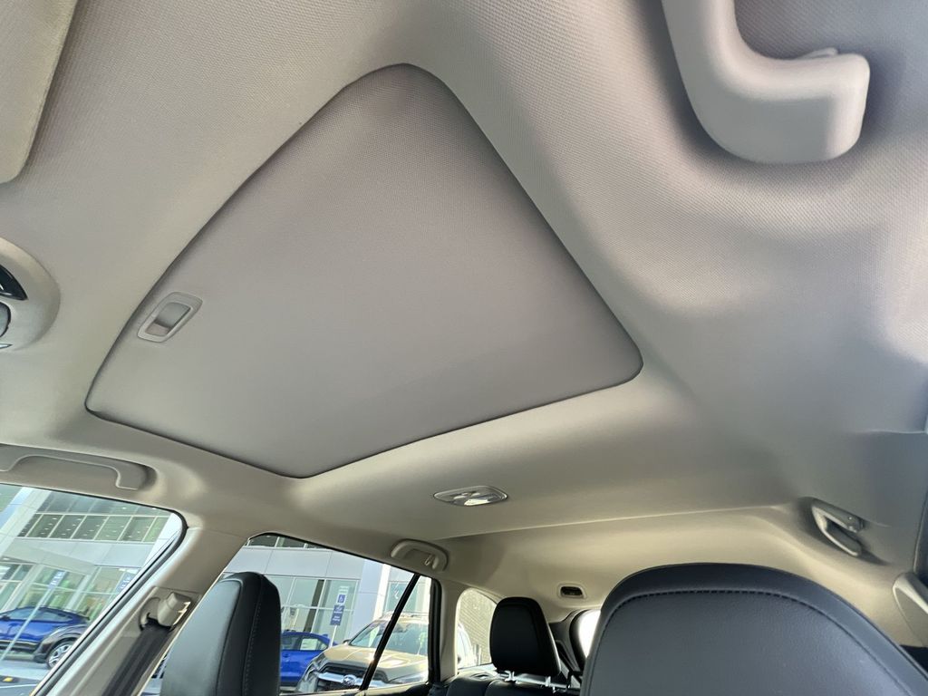 2025 Subaru Outback Limited XT photo 17