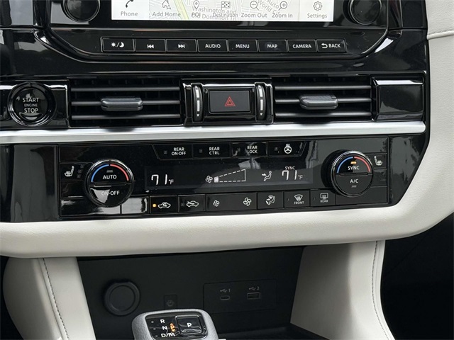 2025 Nissan Pathfinder SL photo 21