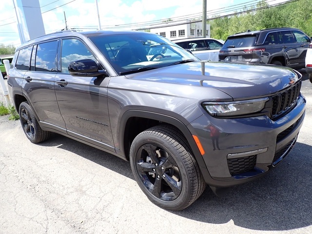 2025 Jeep Grand Cherokee Limited photo 7