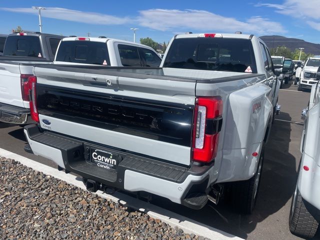 2025 Ford F-450 photo 4