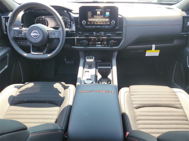 2025 Nissan Pathfinder Rock Creek photo 8