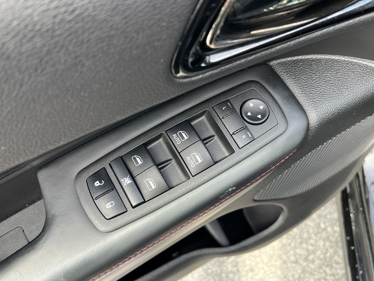 2022 Dodge Durango R/T photo 2