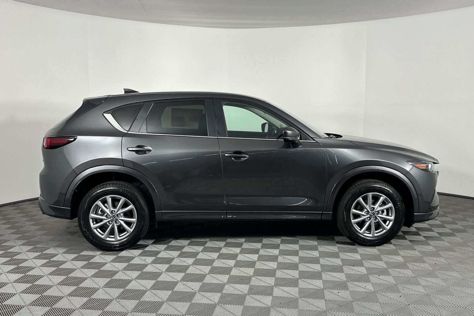 2025 Mazda CX-5 2.5 Select photo 3