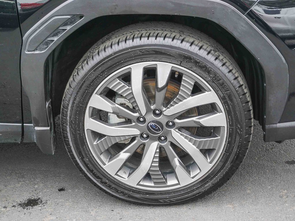 2025 Subaru Forester Touring photo 4