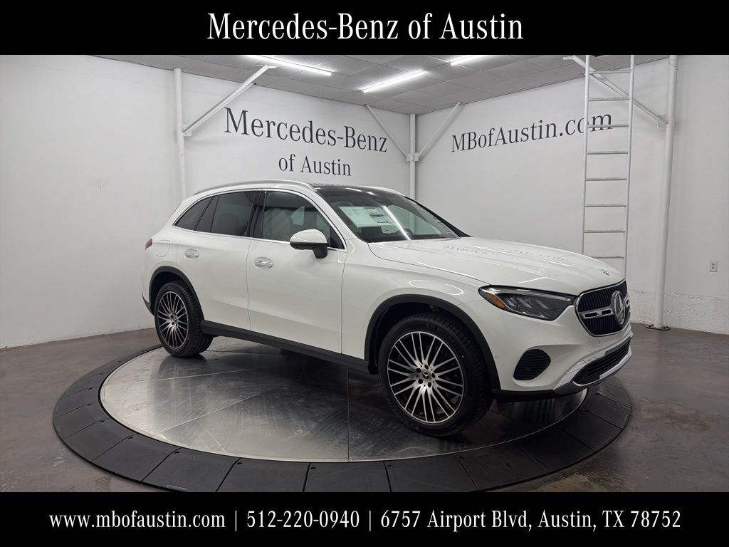 2026 Mercedes-Benz GLC Base's photo