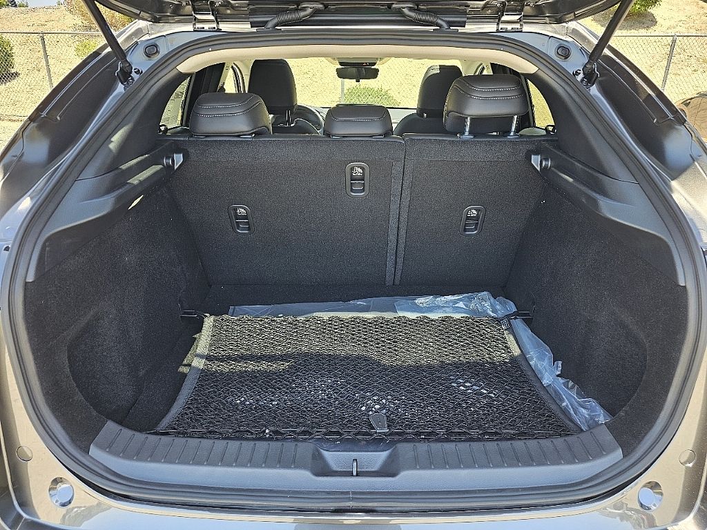 2025 Mazda CX-30 2.5 S Preferred photo 10