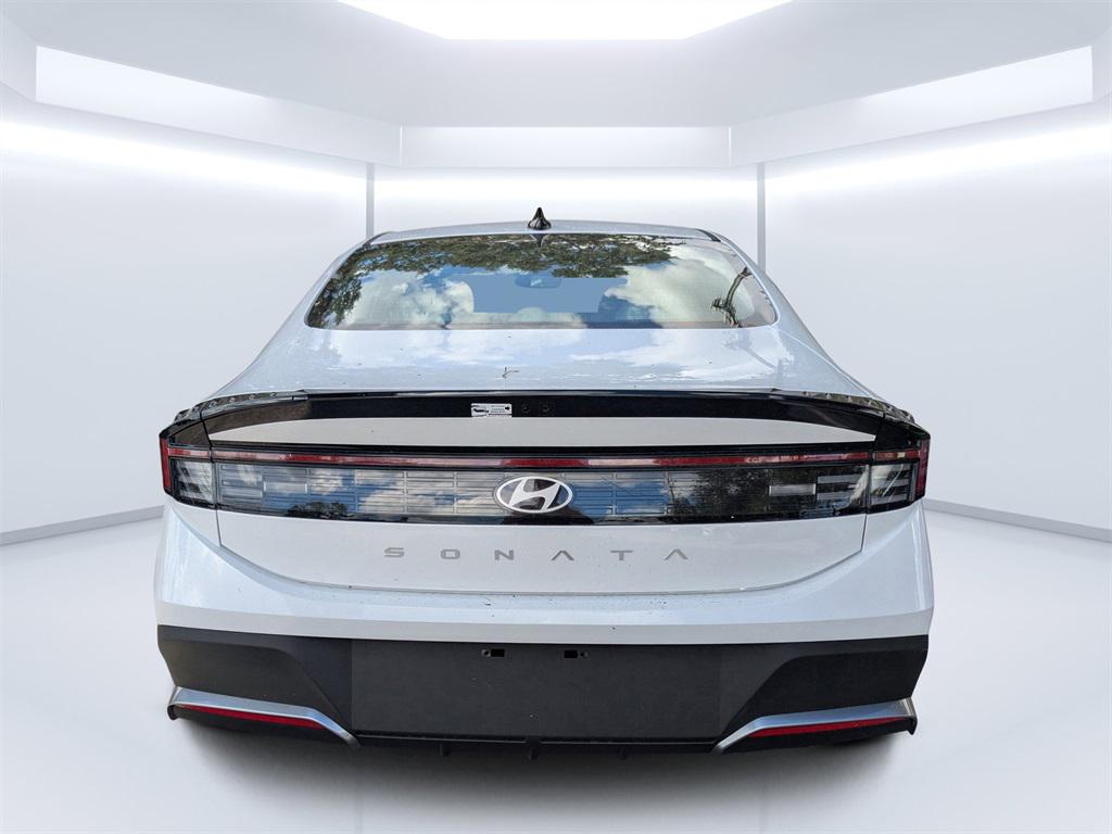 2026 Hyundai Sonata SE photo 4