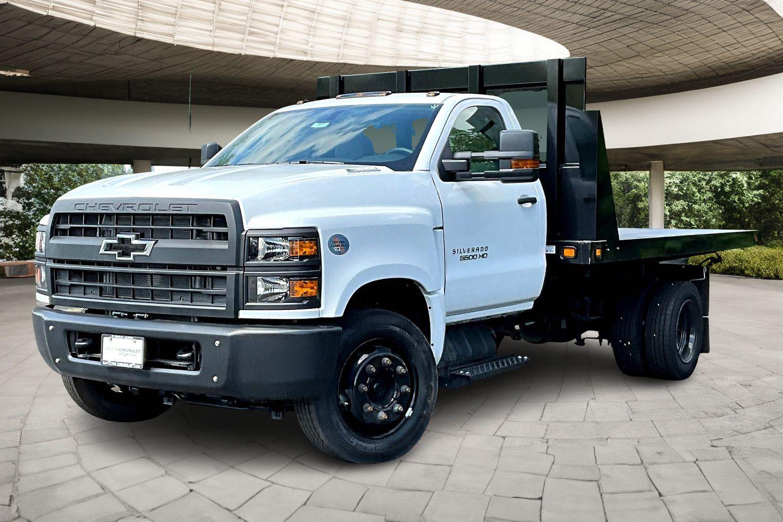 2024 Chevrolet Silverado 4500 Medium Duty Chassis Cab Work Truck's photo