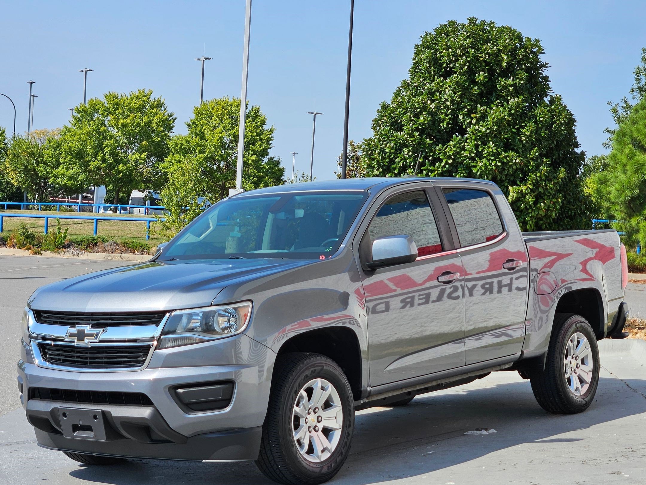 2020 Chevrolet Colorado LT photo 3