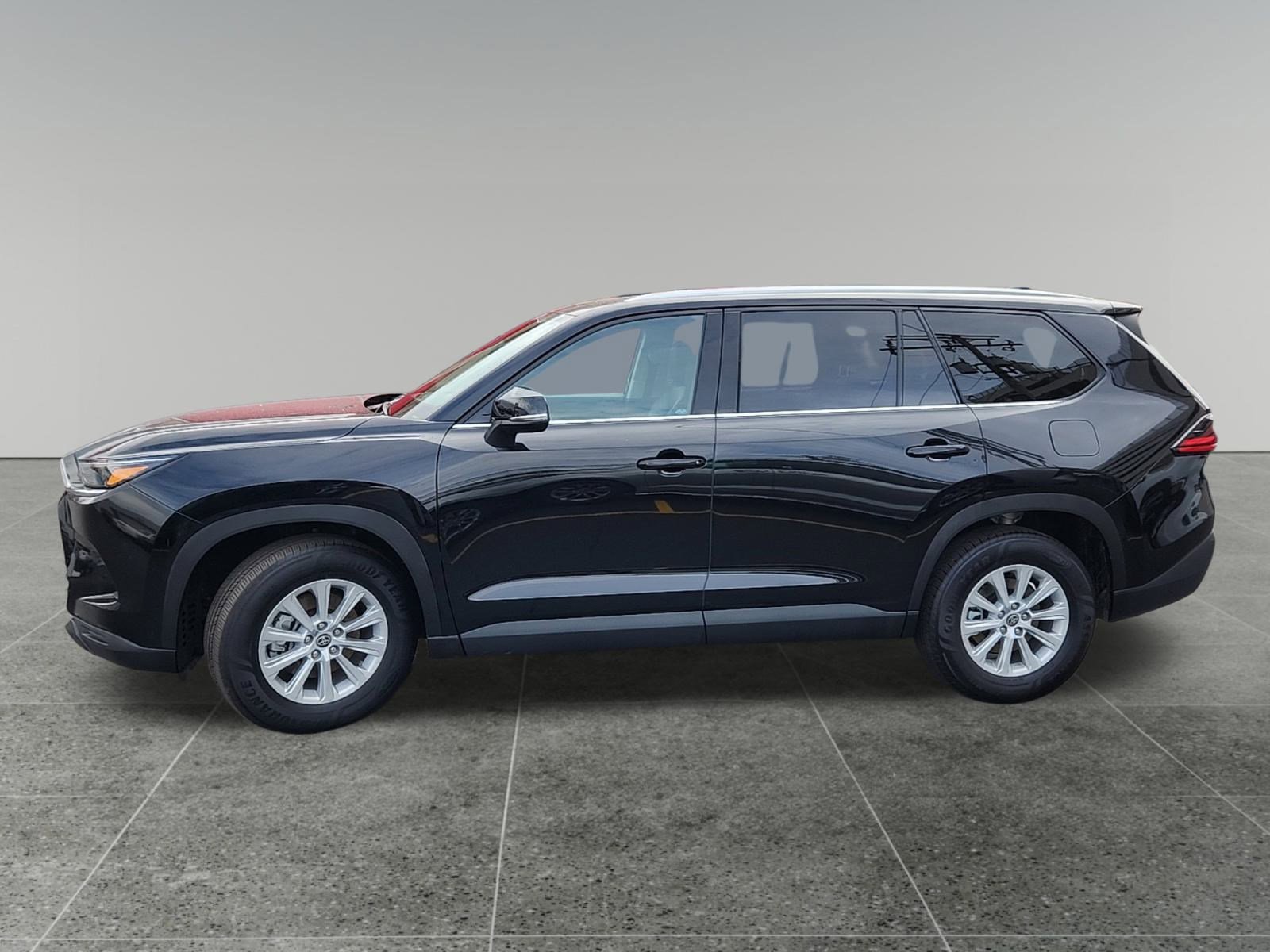 2025 Toyota Grand Highlander XLE photo 2