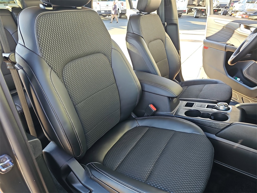 2025 Ford Escape Plug-In Hybrid photo 10