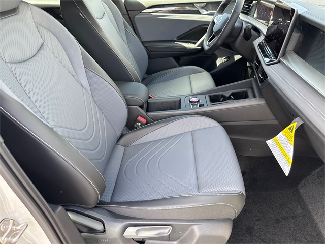 2025 Volkswagen Tiguan SE R-Line Black photo 12